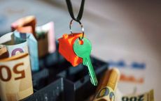 Article Image for Investment Strategies for Navigating Uncertain Economies