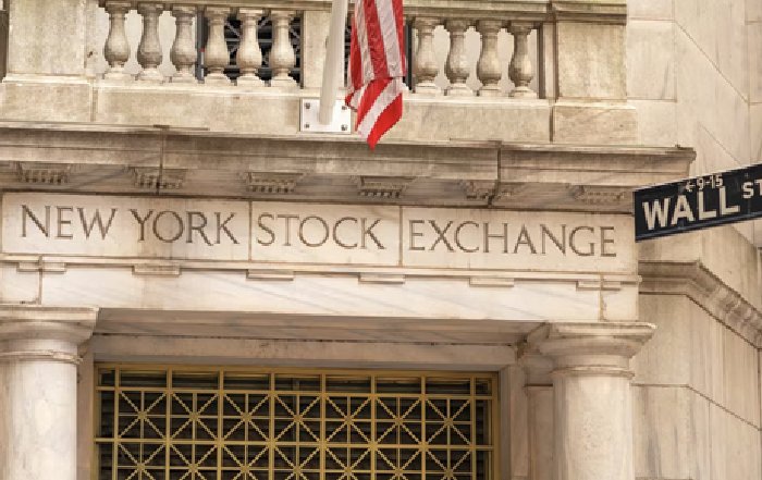 Article Image for Stock Market Behavior During Economic Transitions