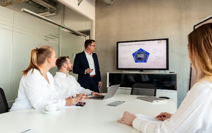 Article Image for The Evolution of the Chief Marketing Officer Role